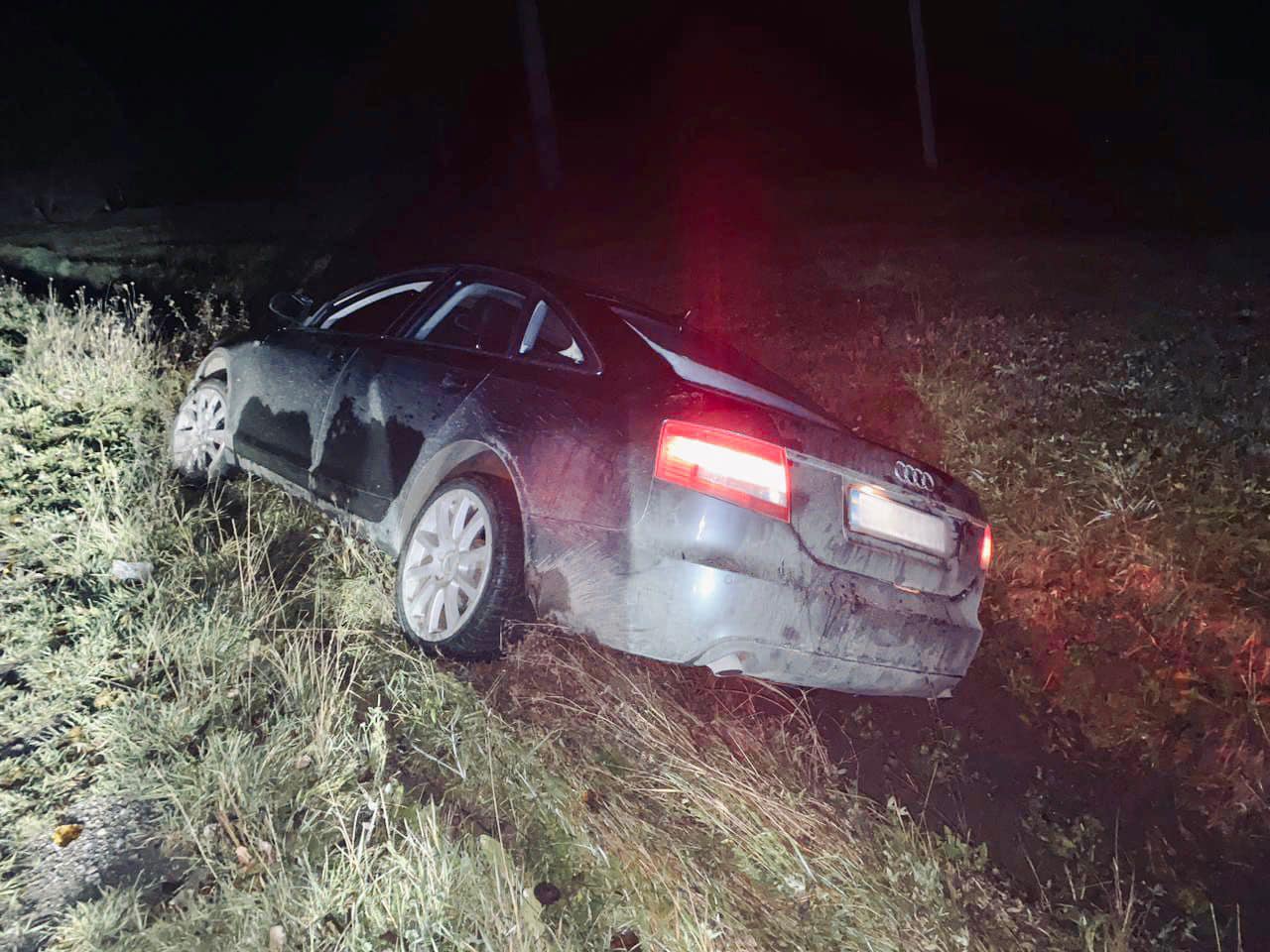 П’яний надвірнянець вчинив ДТП і хотів “порішати” за 100 доларів: отримав ще більше проблем